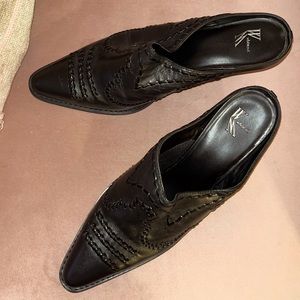 White Mountain Clogs